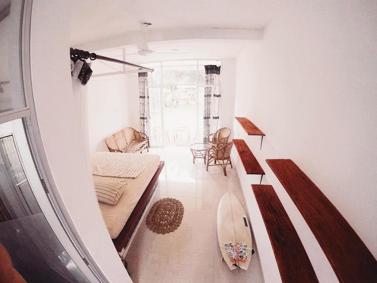 Отель Lotus Surf House Мидигама-Ист Номер фото