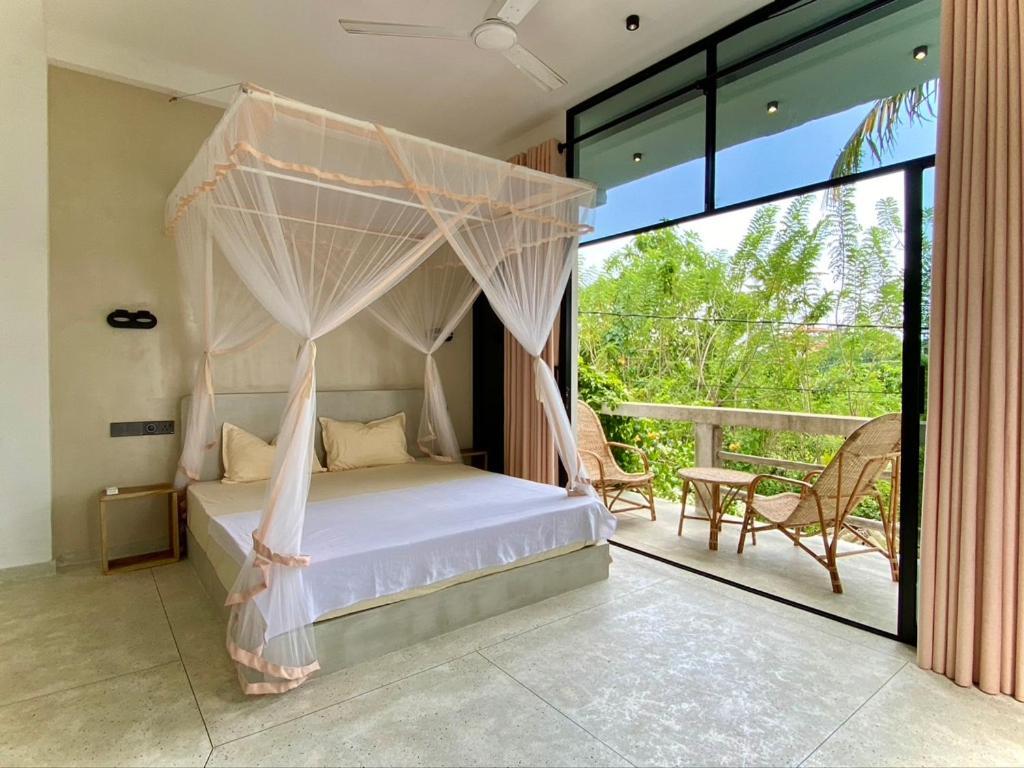 Отель Lotus Surf House Мидигама-Ист Экстерьер фото